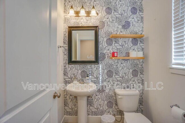 Building Photo - 8704 N 2nd Loop