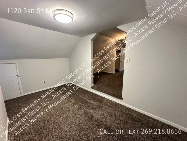 Building Photo - 1120 3rd St NW