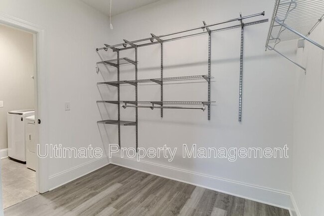 Building Photo - 1202 Matteo Dr