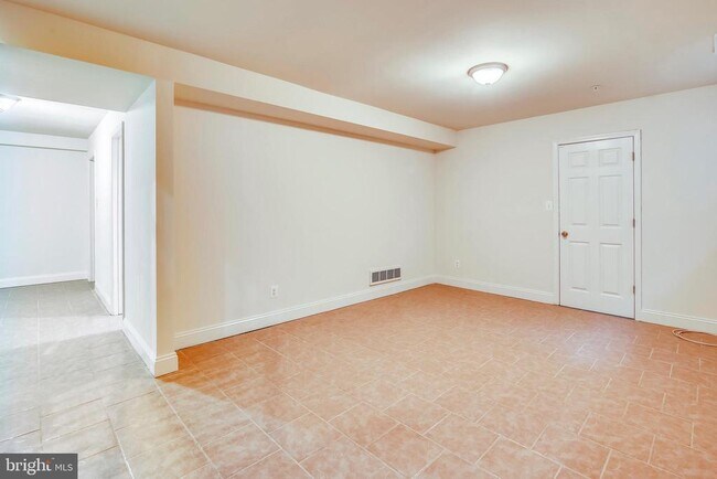 Building Photo - 11834 Goya Dr