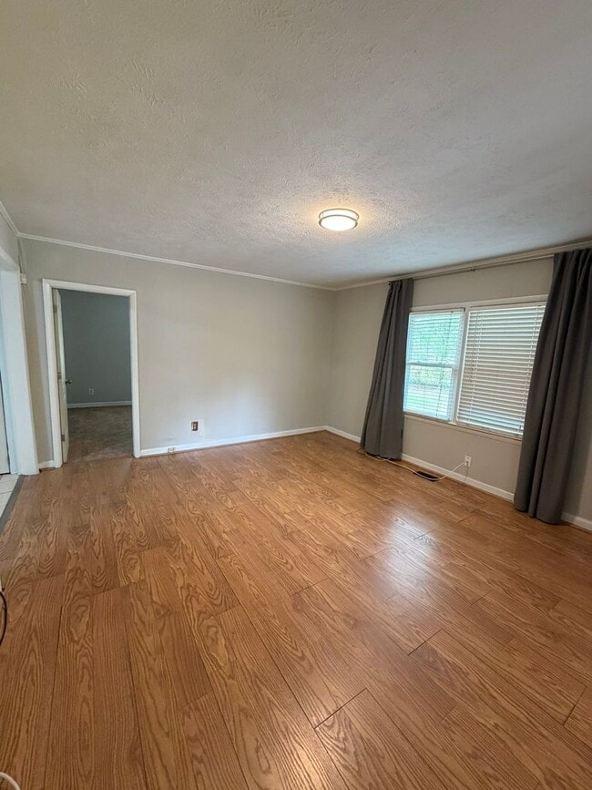 Building Photo - 3008 James Dail Rd