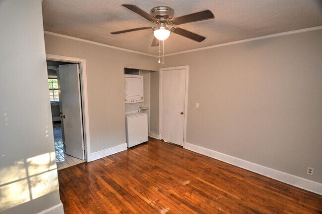 Building Photo - 3835 Capers Ave