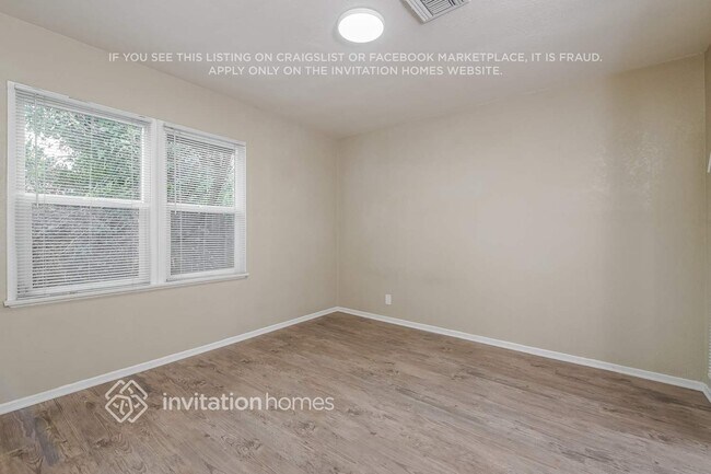 Building Photo - 17363 Saticoy St