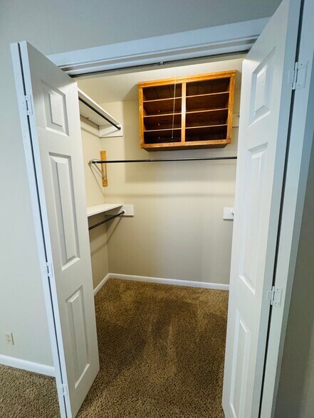 Building Photo - 115 Fairview Dr