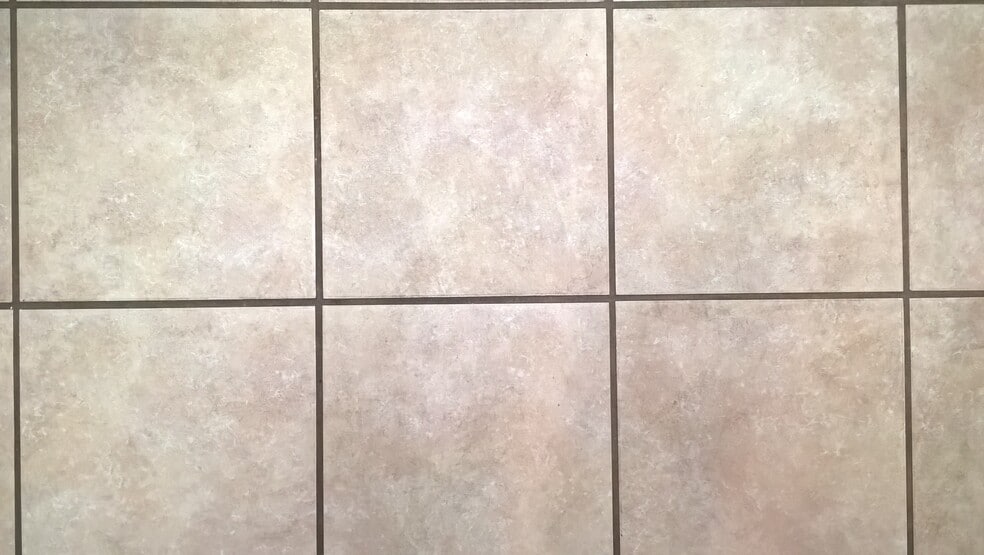 Kitchen Tile - 1107 N Ohio Ave