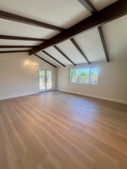 Building Photo - 9244 Crebs Ave