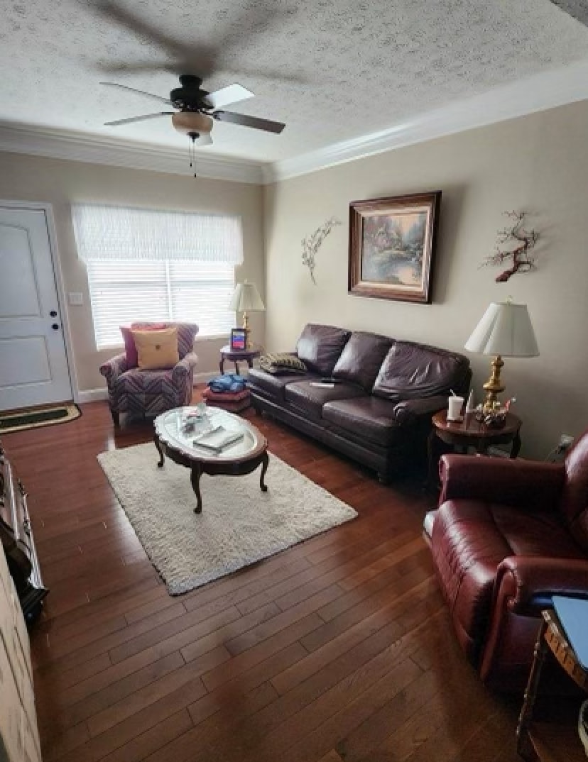 Furniture is not included. This is not a furnished apartment - 516 Persimmon Ln