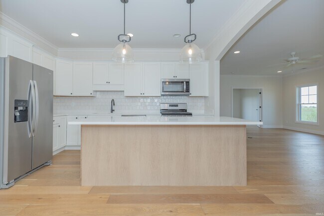 Building Photo - 3390 White Oak Trl