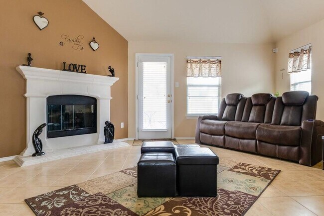 Building Photo - 1261 Rainbow Parke Dr