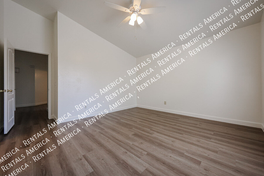Building Photo - 10845 E Dragoon Ave