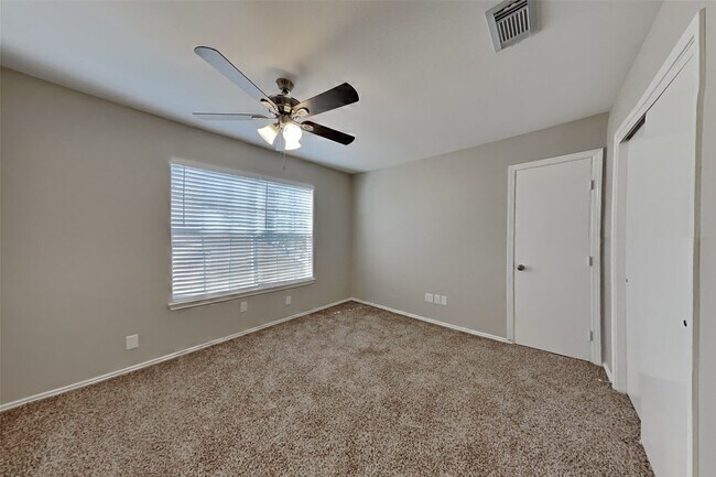 Building Photo - 4327 Palmer Plantation Dr