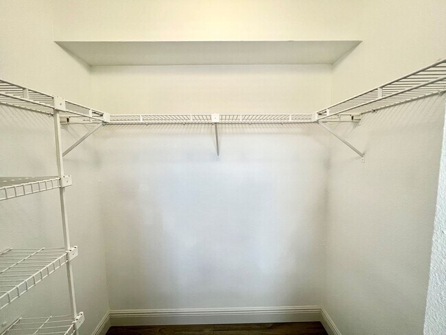 Building Photo - Mystic Gardens 5319-1909