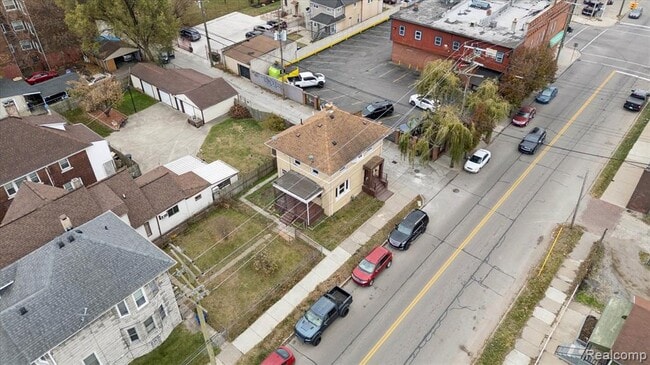 Building Photo - 5421 Toledo St