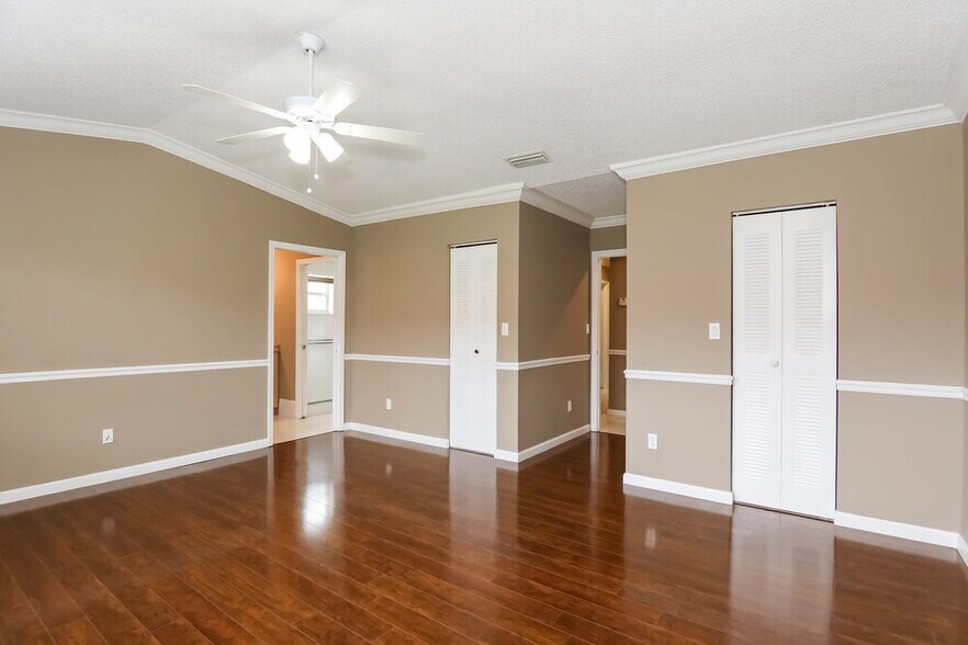 Building Photo - 16580 SW 145th Ct