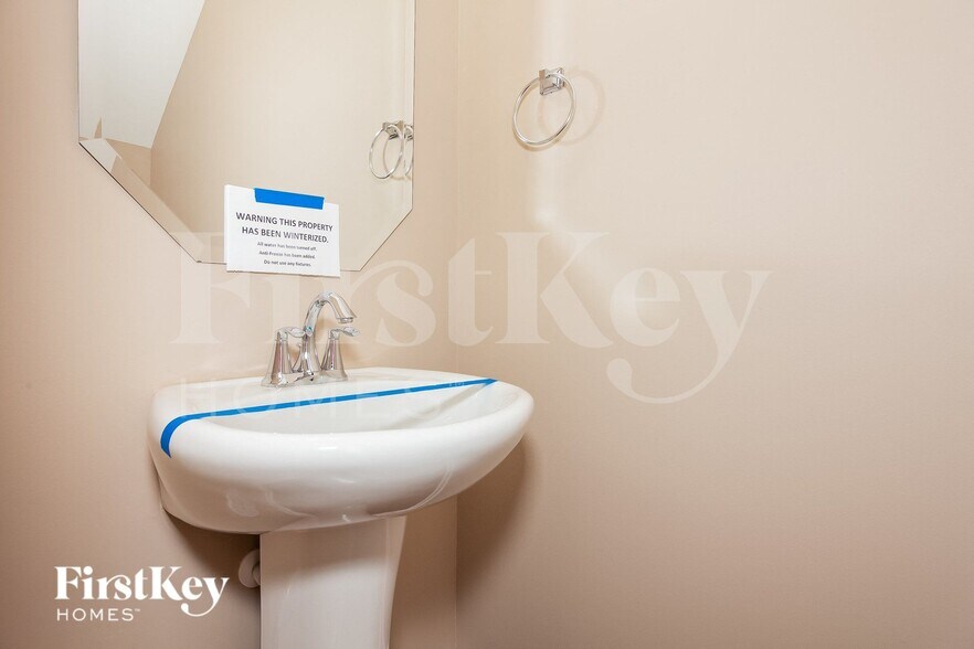 Building Photo - 11507 McDunkeld Dr