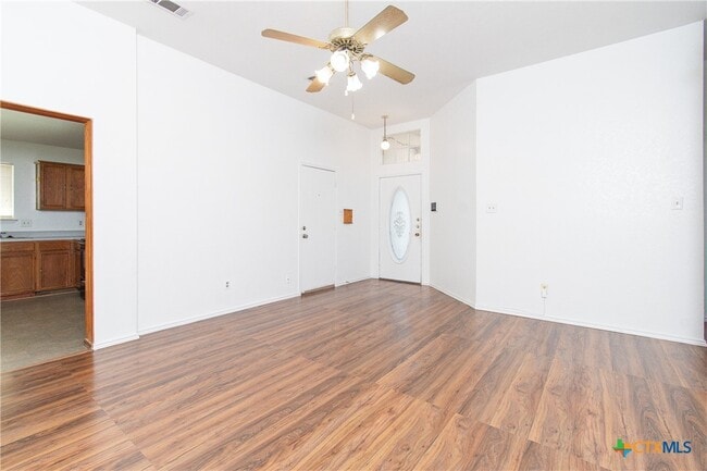 Building Photo - 2406 Cactus Dr