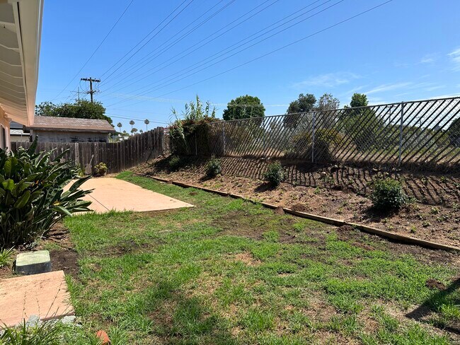 Building Photo - 3979 Mount Everest Blvd