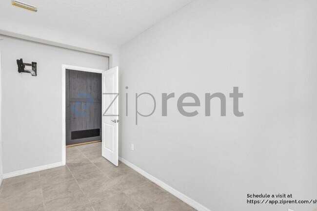 Building Photo - 1785 Broad Winged Hawk Dr