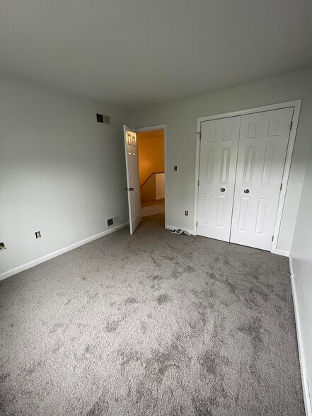 3rd Bedroom - 106 Fawn Rdg N