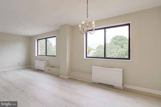 Building Photo - 3515 Washington Blvd