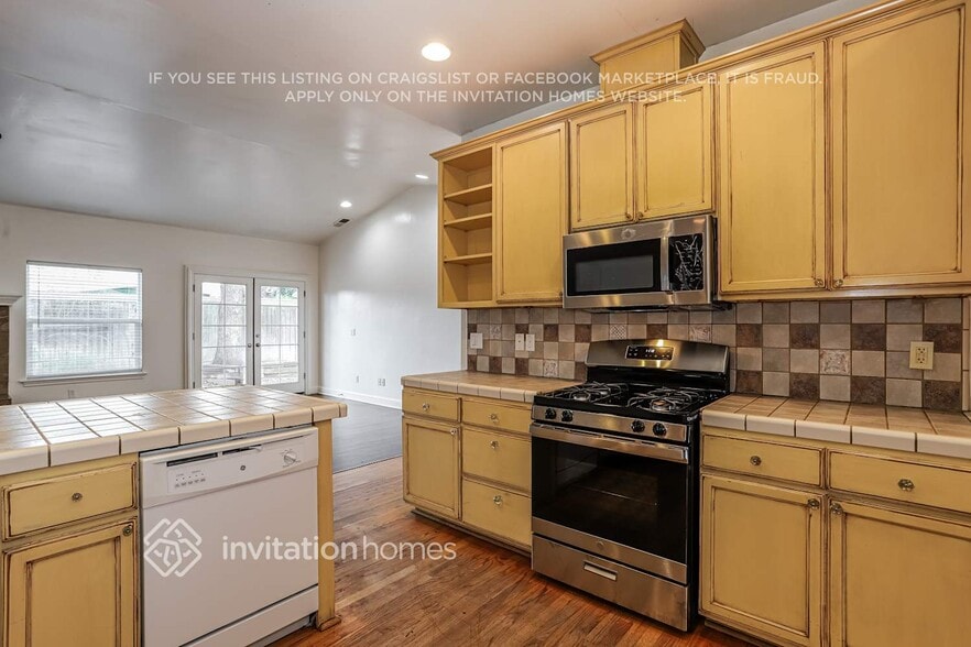 Building Photo - 5520 Hope Ranch Ct