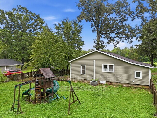 Building Photo - 10317 NC 42