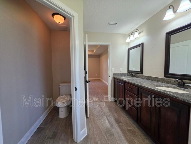 Building Photo - 8839 Longmont Way
