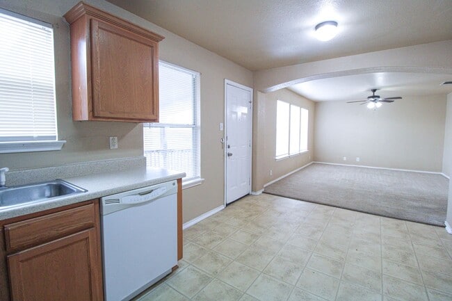 Building Photo - 126 Hallie Pass