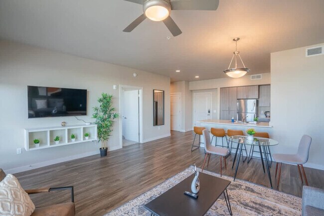 Building Photo - 1980 E Broadway Rd