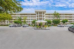 Building Photo - 804 Cypress Blvd