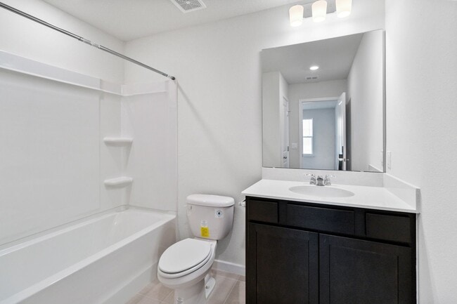 Building Photo - Beautiful 4/3 w/ Loft Energy Efficient Home for Rent in St. Cloud