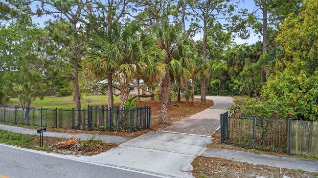 Building Photo - 16932 Okeechobee Blvd