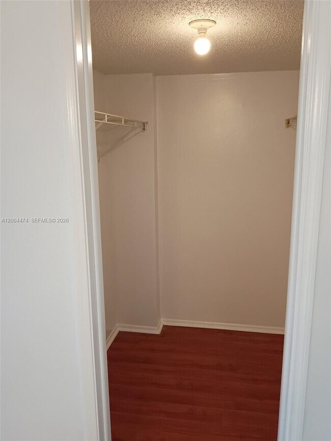 Building Photo - 9440 Tangerine Pl