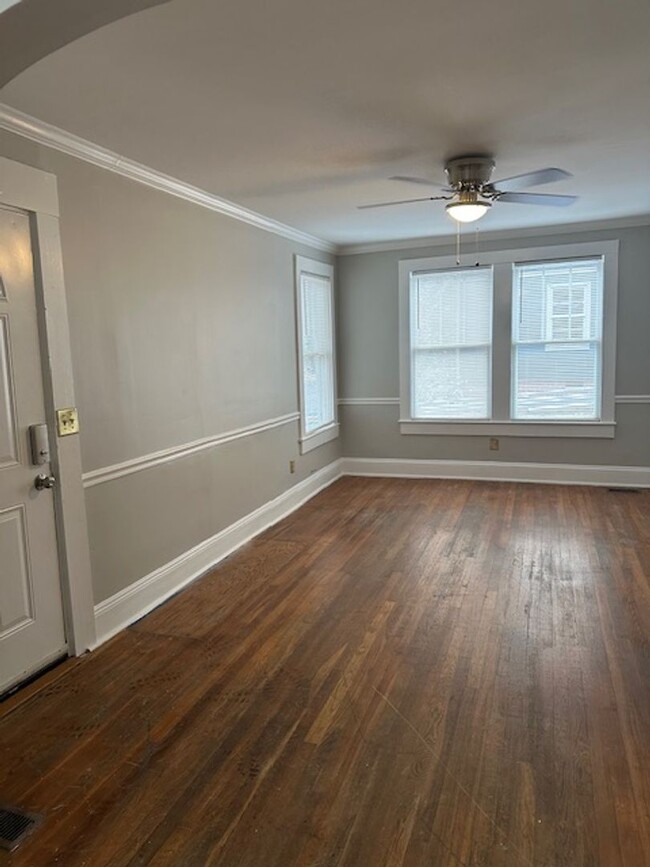 Building Photo - 2 Bedroom 1 Bath with Flex Space! Spartanb...