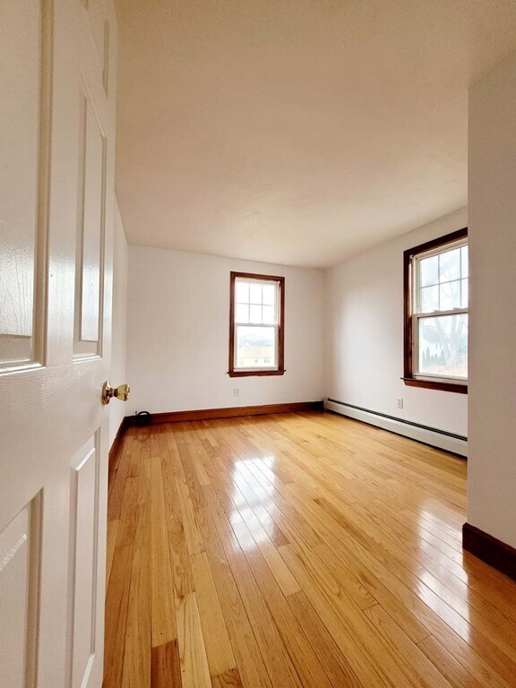 Building Photo - 49 Alleyne St