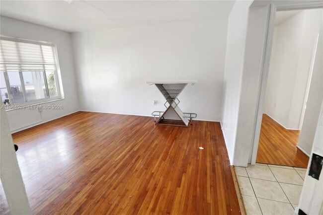 Building Photo - 8100 Crespi Blvd