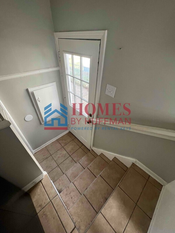 Building Photo - Two Bedroom House | Move-In Ready