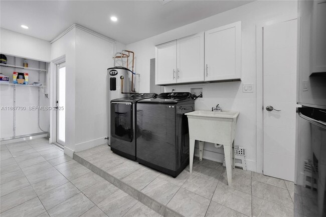 Building Photo - 5501 McKinley St