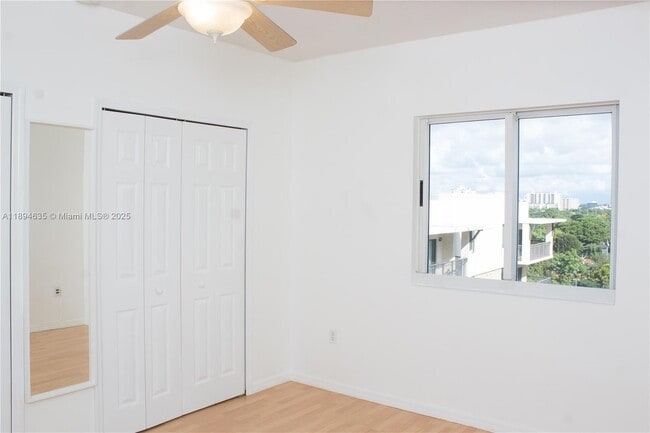 Building Photo - 3500 Coral Wy
