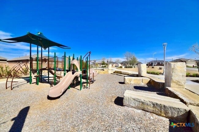 Building Photo - 2036 Port Ellen Dr