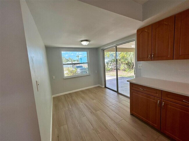 Building Photo - 3474 Norwick St