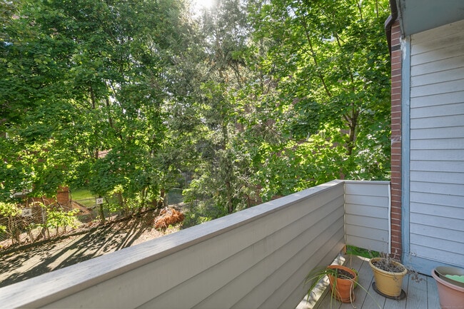 Building Photo - 58 Edgewood Ave