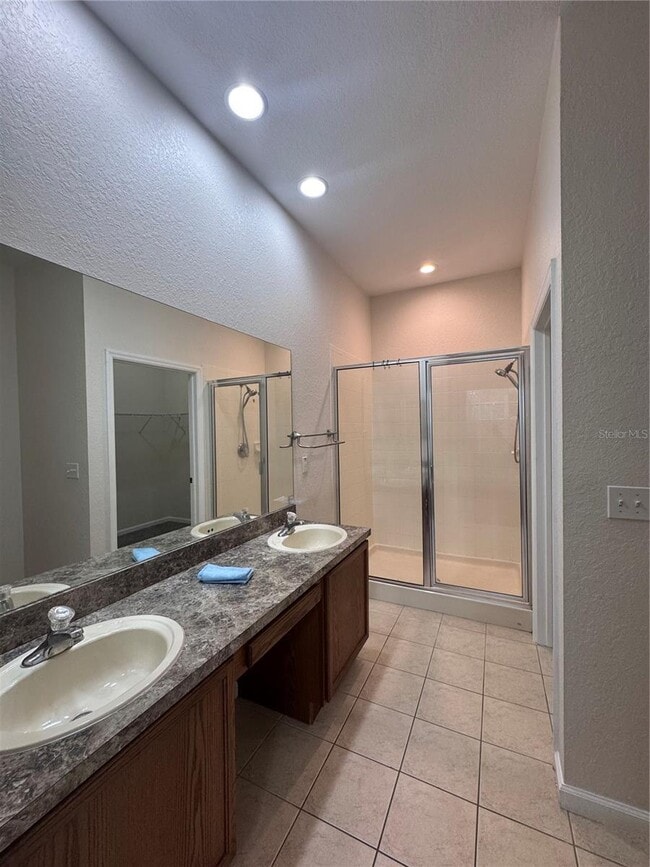 Building Photo - 3001 Greystone Loop