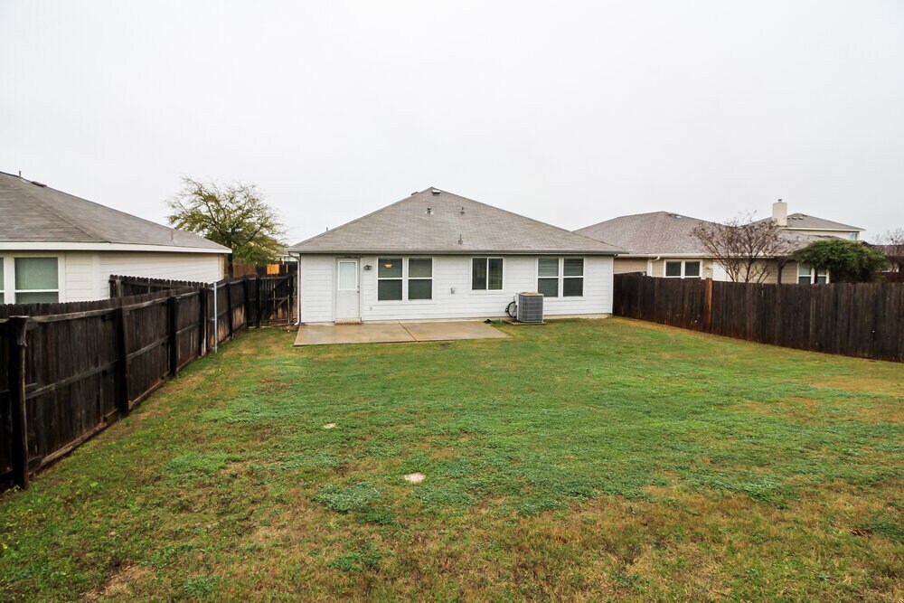 Building Photo - 822 Sycamore St