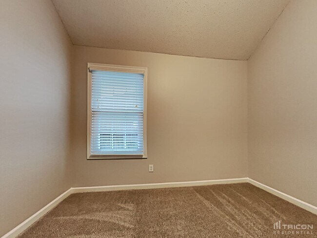 Building Photo - 3282 Newtons Crest Cir