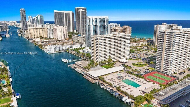 Building Photo - 1965 S Ocean Dr