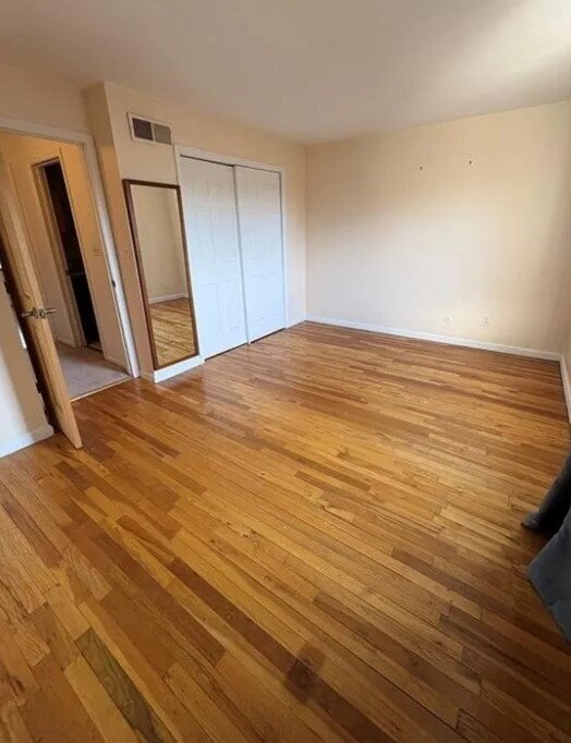 Building Photo - "Charming 2-Bed Townhouse Prime Pittsburgh Locale!"