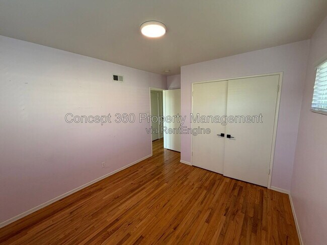 Building Photo - 3610 W 230th St