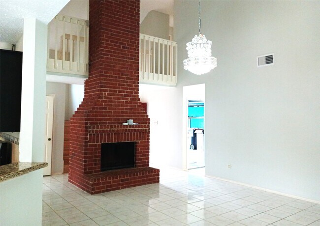 Building Photo - 16355 Flint Run Way
