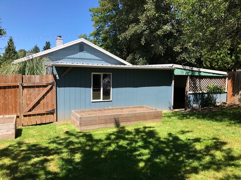 Building Photo - 4808 SE Salmon St